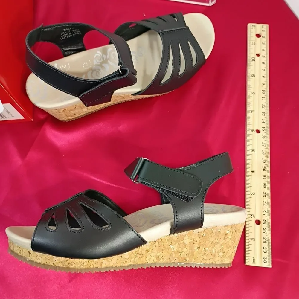 Propet Women's SZ 6W Black Leather Strappy Open Toe Wedge Sandals New With Box.